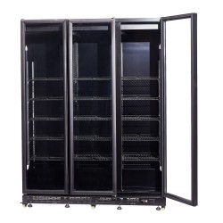 Armoire à boissons totalement noire avec 3 portes battantes chauffantes