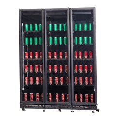 Armoire à boissons totalement noire avec 3 portes battantes chauffantes