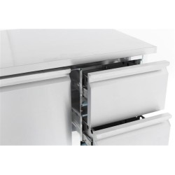 Table réfrigérée (+2+8°C) - Dessus Inox- 1 porte + 2 tiroirs