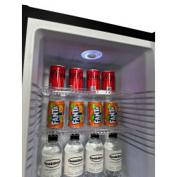 Mini-bar compacte avec porte en verre