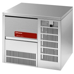 Machine à glaçons professionnelle, glaçons pleins, réserve 6 kg, 24 kg / 24 h Diamond ICE24INCAS-R2