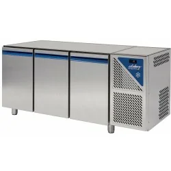 Table réfrigérée positive 0/+10°C sans groupe logé - 606 L - 3 portes pleines - Prof. 800 - 600 x 400 - Dalmec