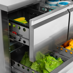 Comptoir Réfrigéré Inox GN1/1, Température -2 à +8°C, 2230x700x960 mm, Capacité 616/393 L, avec Étagères