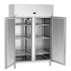 Armoire froide négative, dimensions: 1315x852x2050 mm.
